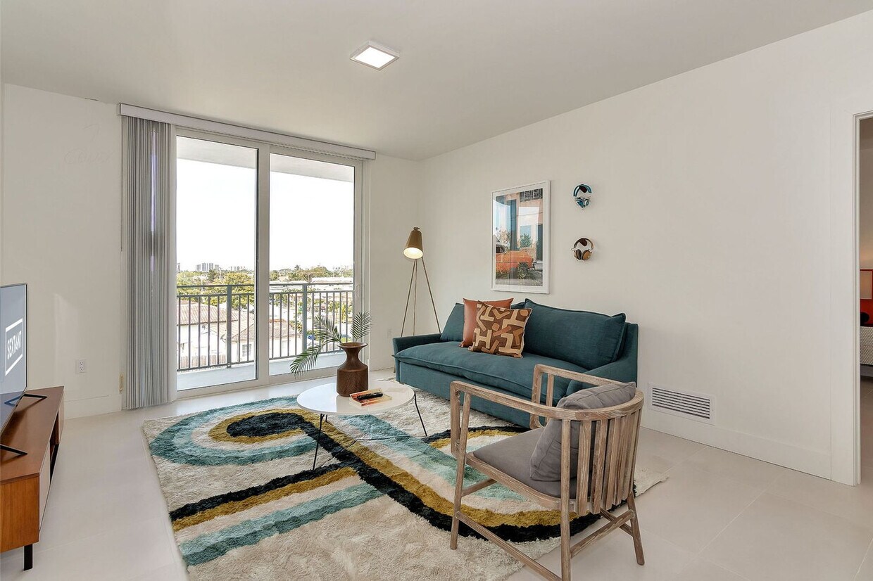 Foto principal - 1710 SW 27th Ave
