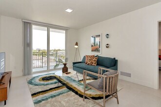 Building Photo - 1710 SW 27th Ave