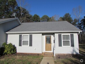 Building Photo - 135 Pine Meadow Ln