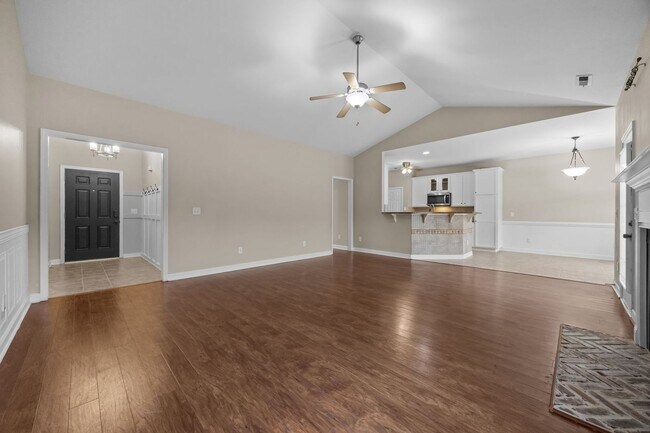 Foto del edificio - Welcome to Sterling Farms!