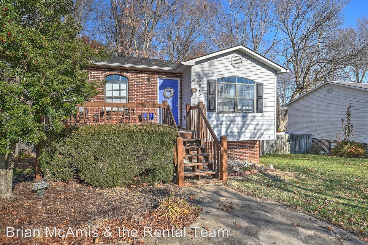 1013 Phillip Drew Dr, Johnson City, TN 37604 House Rental in Johnson