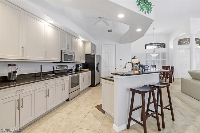 Building Photo - 9851 El Greco Cir