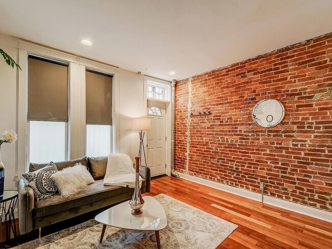 Building Photo - 2721 Miles Ave