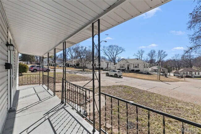 Building Photo - 7471 Sharon Dr