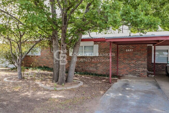 Building Photo - 2837 66th St