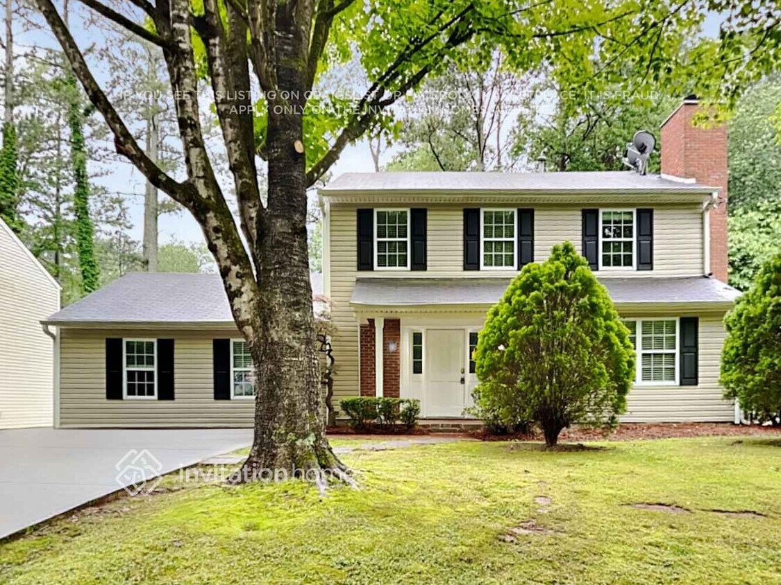 Foto principal - 3155 Berkshire Manor Dr
