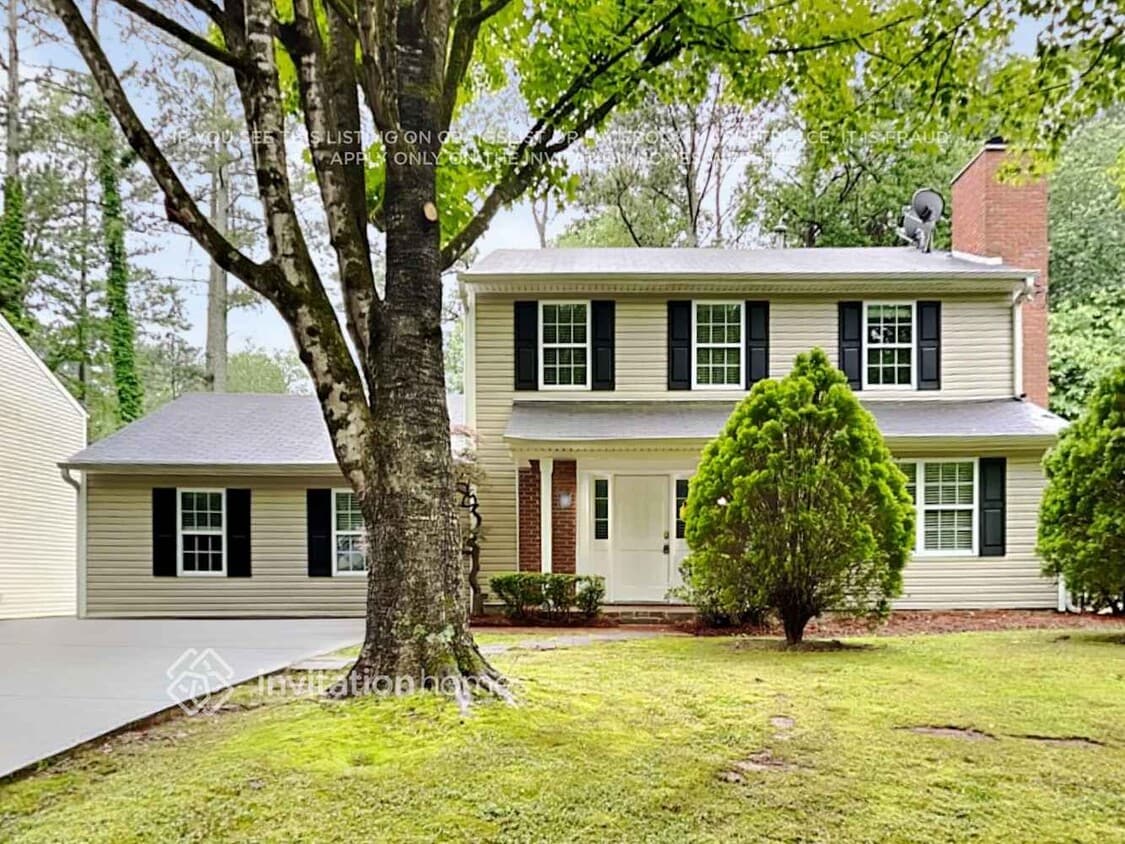 Primary Photo - 3155 Berkshire Manor Dr