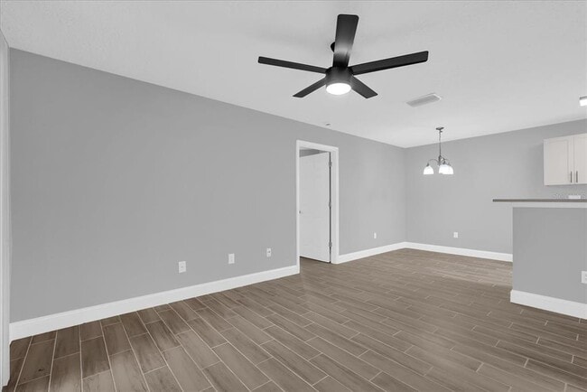 Building Photo - 2533 Grassy Point Dr