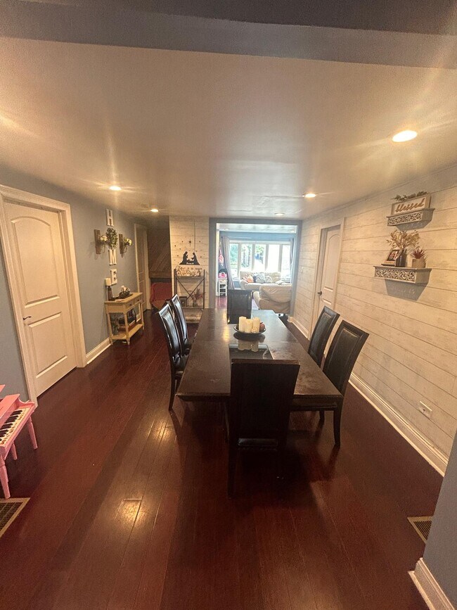 Foto del edificio - 3628 N Nordica Ave