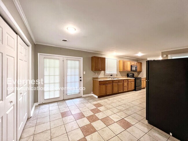 Foto del edificio - 3685 Woodland Dr