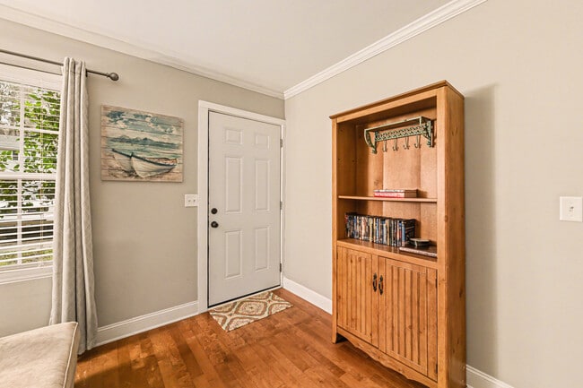 Foto del edificio - 507 Stinson Dr