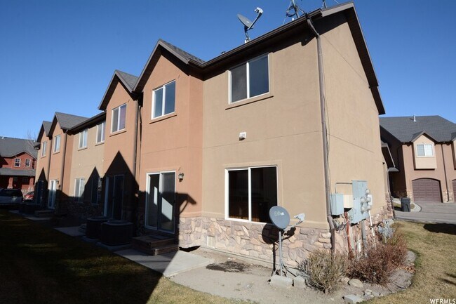 Building Photo - 286 S 810 W