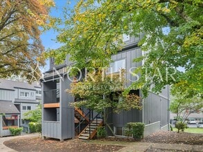 Building Photo - 4 Touchstone Dr