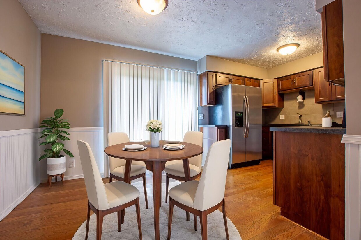Split Entry 3 Bedroom / 1.5 Bath Home - Split Entry 3 Bedroom / 1.5 Bath Home
