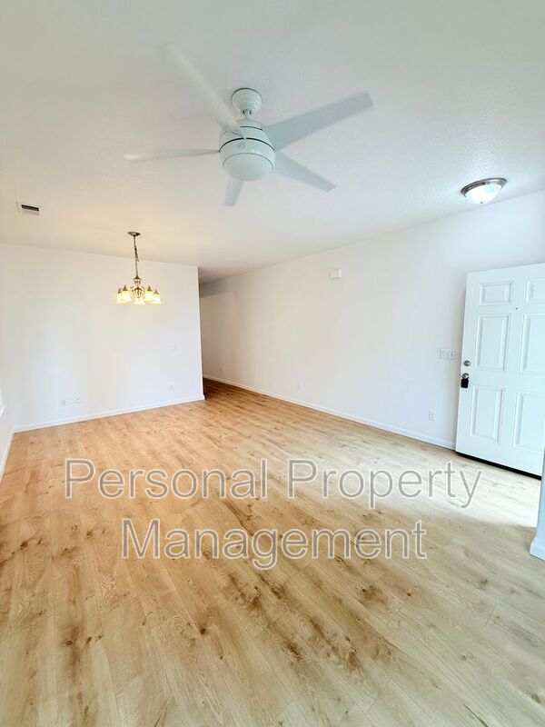 Foto del edificio - 11706 NW 28th Ave