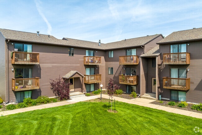 Parkside Manor - Parkside Manor Apartments
