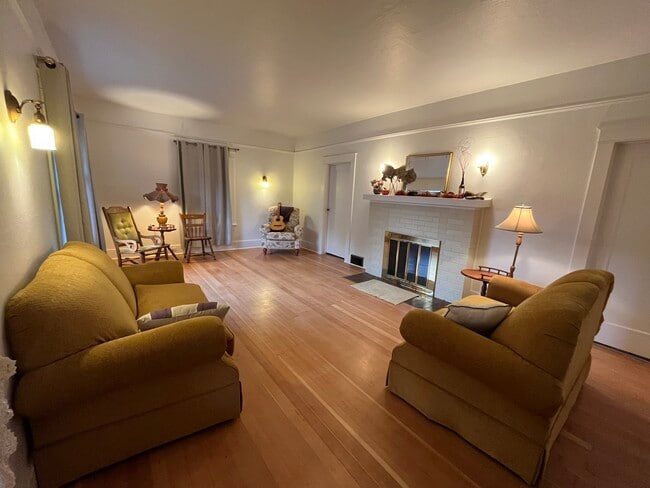 Living Room - 428 NW 7th St