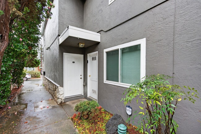 Foto del edificio - 3216 Delaware St