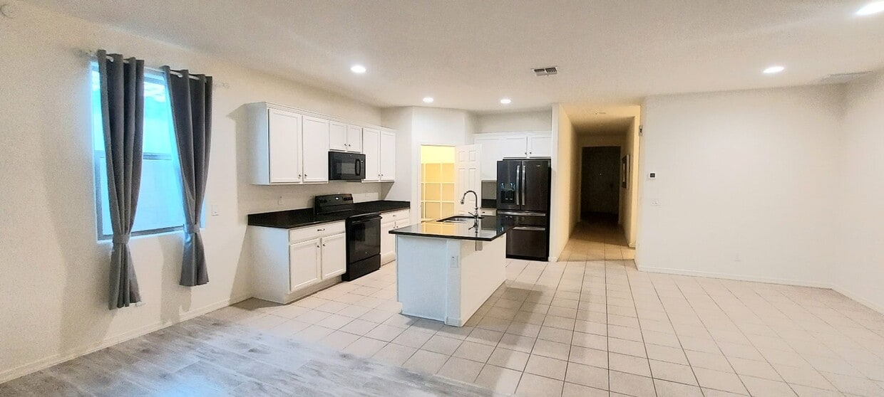 "COMING SOON" Lovely 3 Bedroom Home in Gre... - "COMING SOON" Lovely 3 Bedroom Home in Gre...