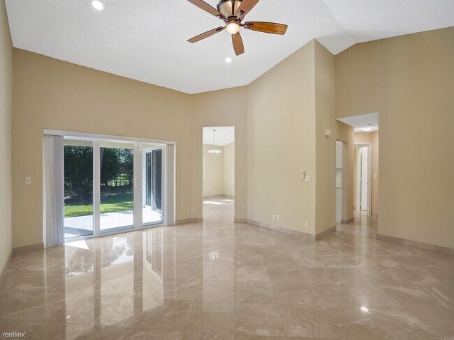 Foto del edificio - 3 br, 2 bath House - 8452 NW 47th St
