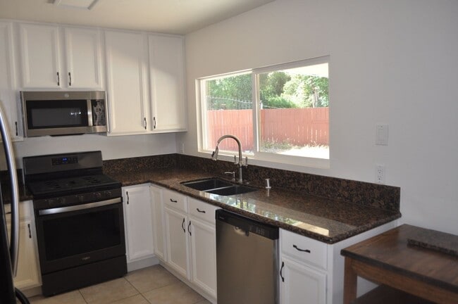Foto del edificio - 4BR/2BA Single Family Poway Home “Single L...