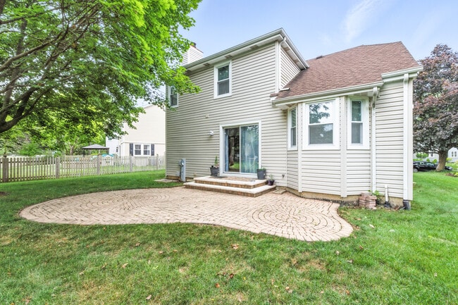 Back - 421 Concord Ln