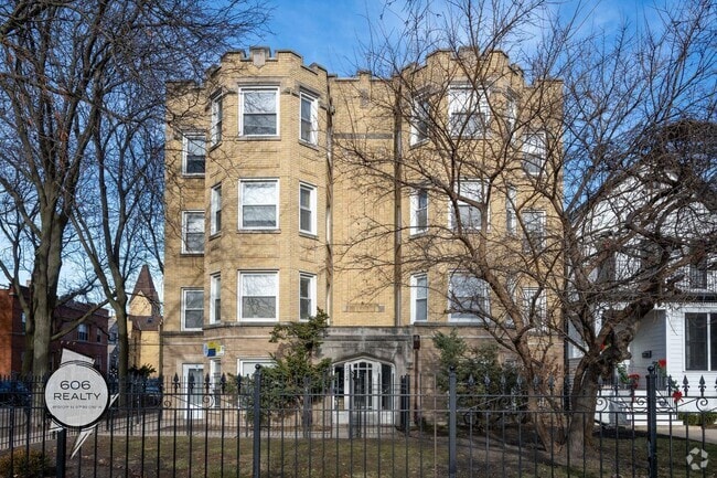 Building Photo - 2722 W Logan Blvd