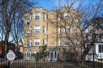Building Photo - 2724 W Logan Blvd