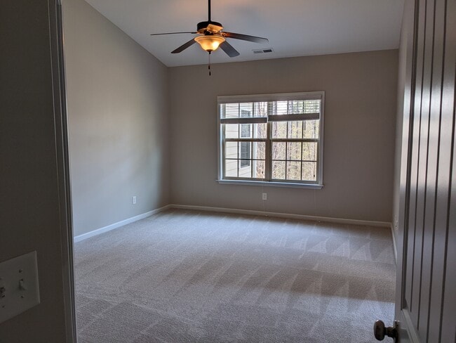 Building Photo - 6007 Peachtree Town Ln