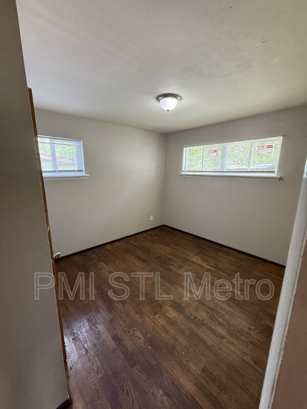 Building Photo - 3901 Cranberry Ln