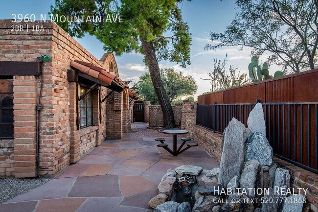 Foto del edificio - Rare opportunity to rent this historic cas...