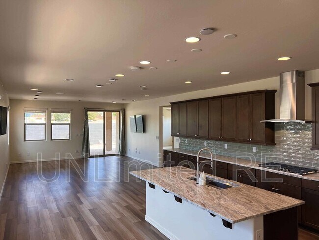 Building Photo - 7761 E Annabel Way