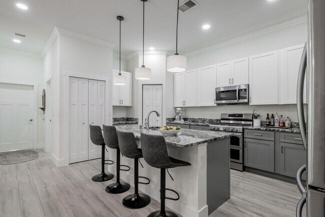 Foto del edificio - 1155 SW Bent Pine Cove