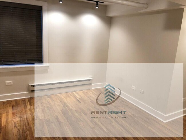 Foto del edificio - 845-55 W Agatite