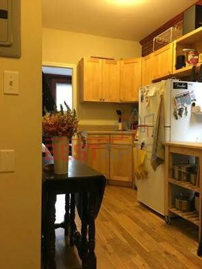 Primary Photo - 436 E 75th St