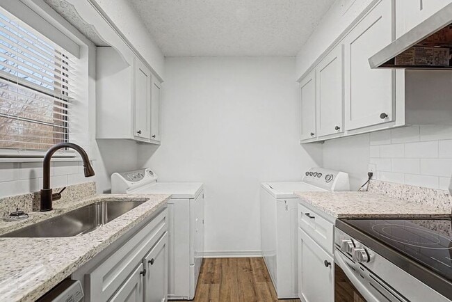 Building Photo - 203 Jefferson St