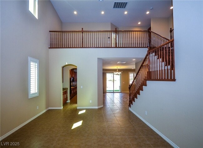 Foto del edificio - 685 Catalina Aisle St