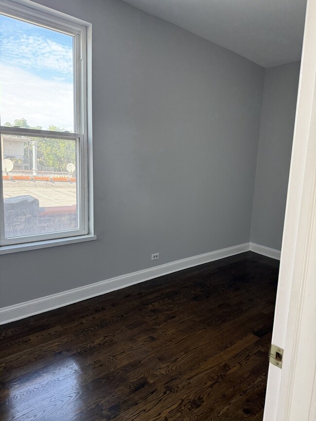 Foto del edificio - 1421 N Rockwell St