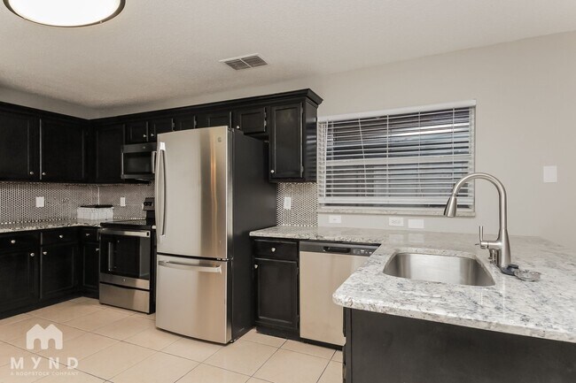 Building Photo - 9783 Lupine Ave