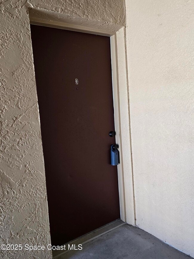 Building Photo - 245 Spring Dr