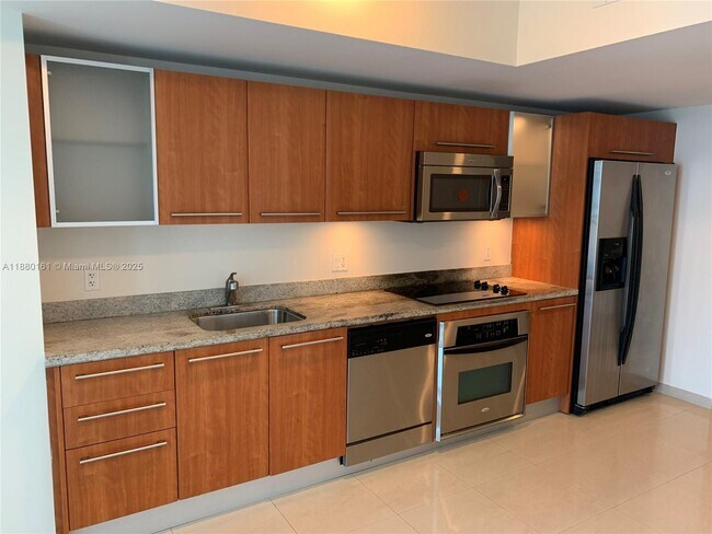 Foto del edificio - 185 SW 7th St