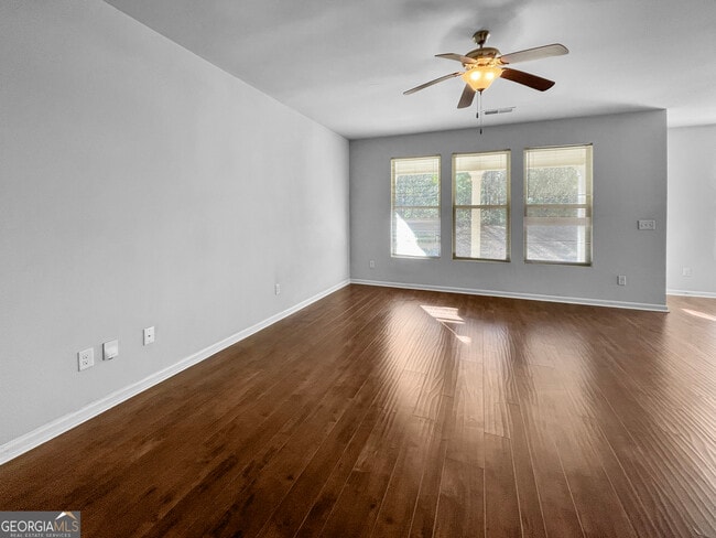 Building Photo - 116 Daisy Cir