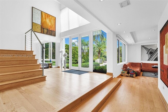 Foto del edificio - 145 Biscay Dr