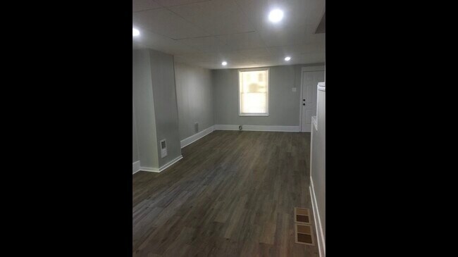 Foto del edificio - 340 Valley Rd