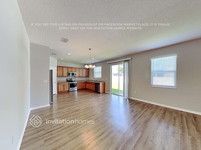 Foto del edificio - 928 Costa Mesa Ln