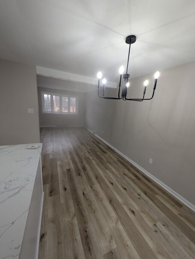 Foto del edificio - 3 Bed, 1.5 Bath Home in Penn Hills-- Available NOW!