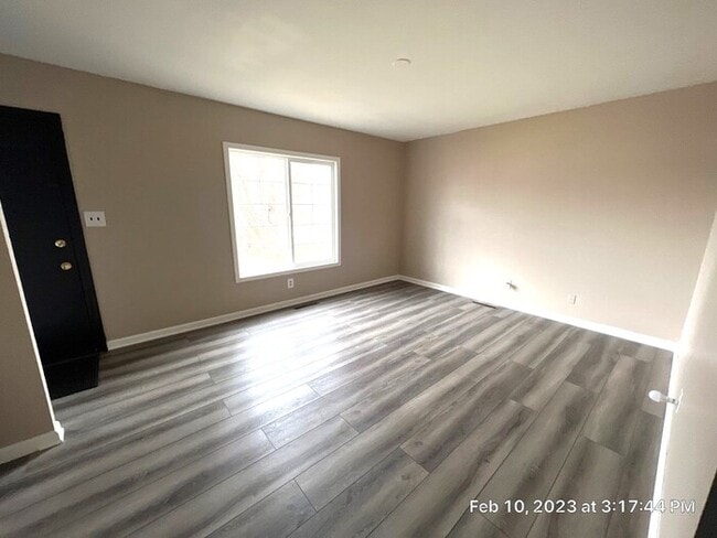 Building Photo - Southfield 3 Bedroom Home