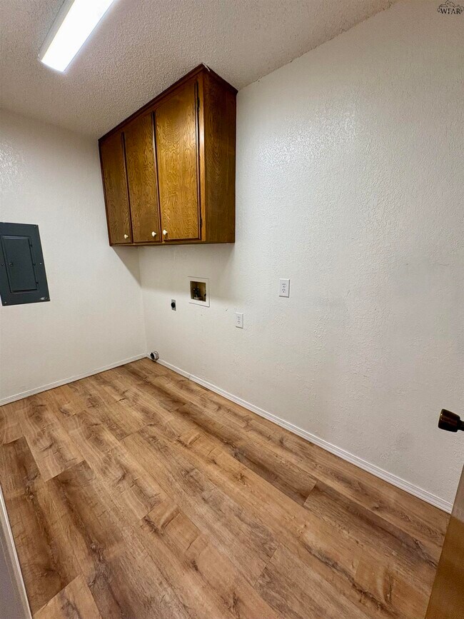 Foto del edificio - 4644 Fairway Blvd