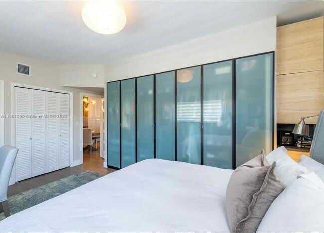 Foto del edificio - 3721 NE 170th St