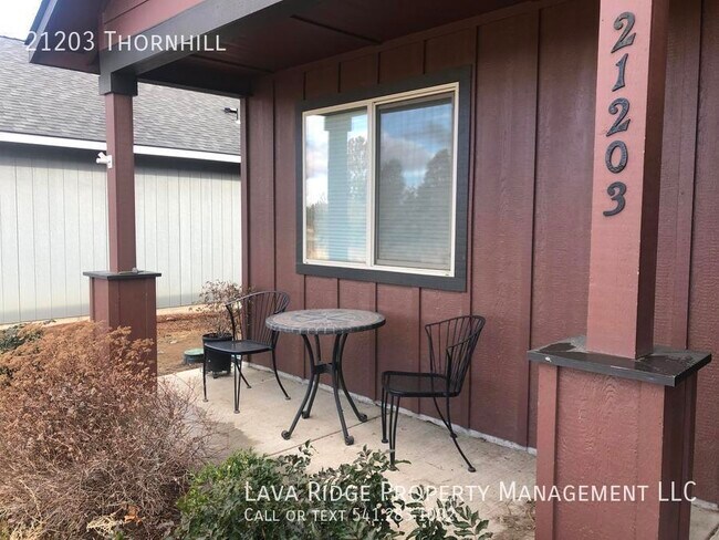 Building Photo - 21203 Thornhill Ln